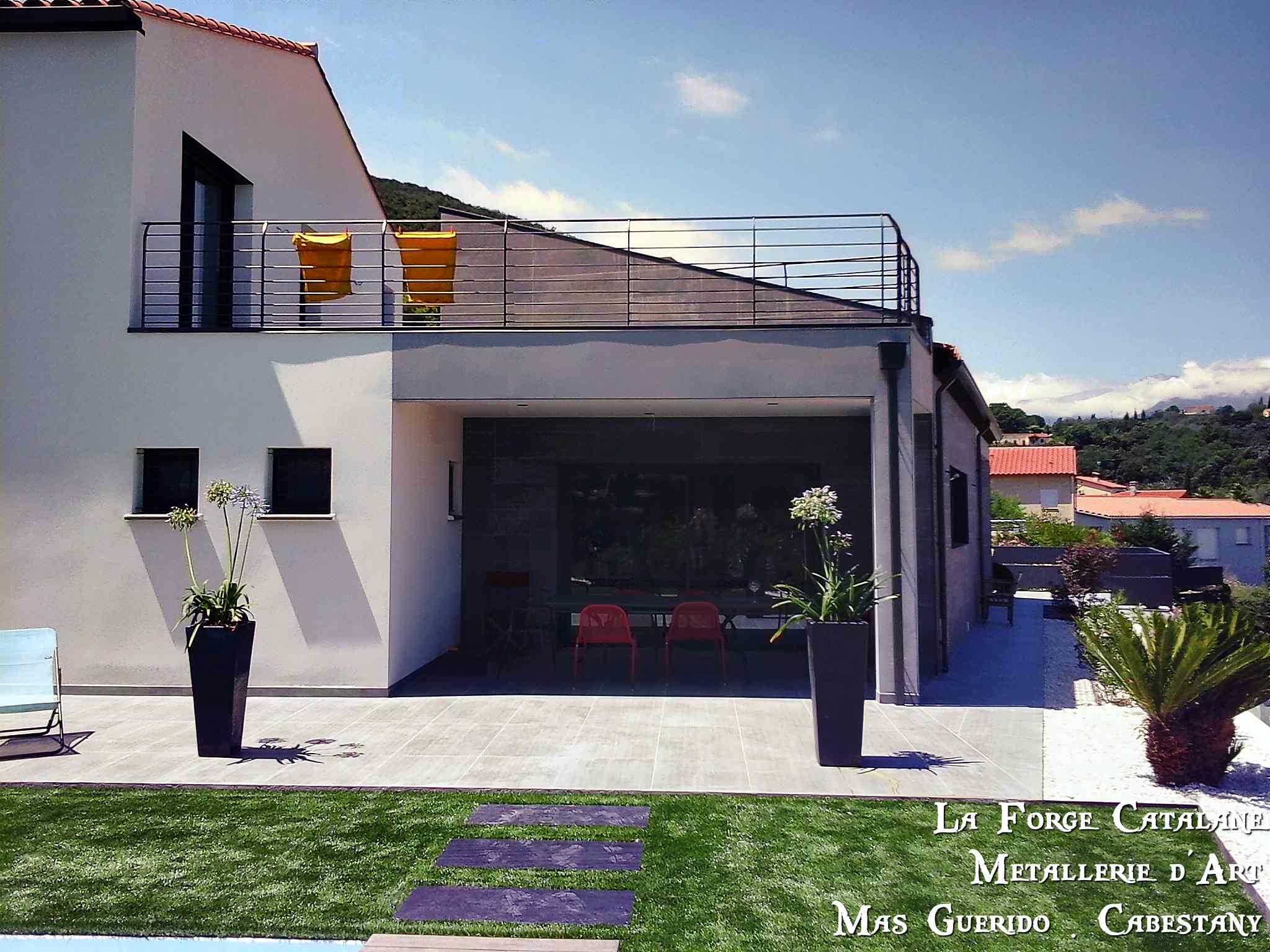 rambarde garde corps rondins horizontaux main courante deportee fer La Forge Catalane.jpg